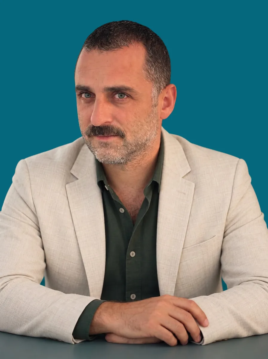 Ahmet Güngör — Kurucu Müdür
